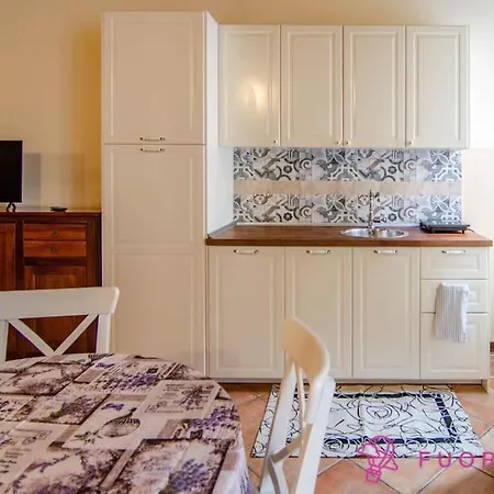 Borgo Delle Colonne 16 아파트 *