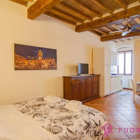 Borgo Delle Colonne 16 아파트 *